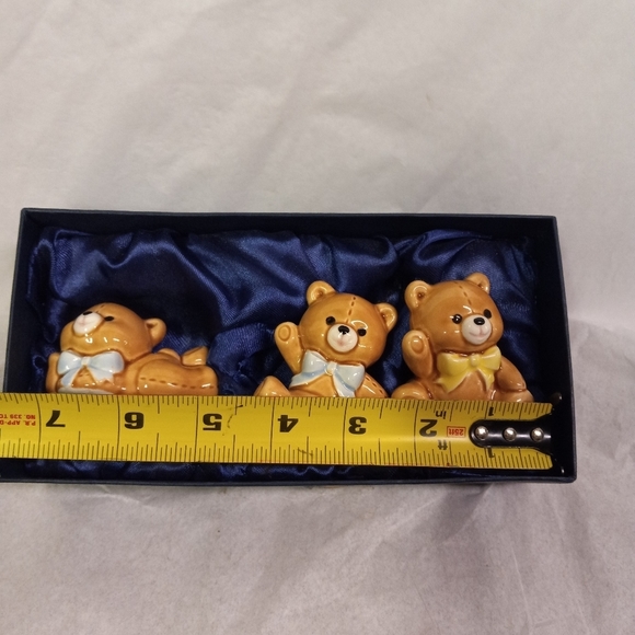 3)- Vintage Russ Berrie Bears Sat Posing Porcelian Ceramic Miniature Ornaments - Picture 2 of 9